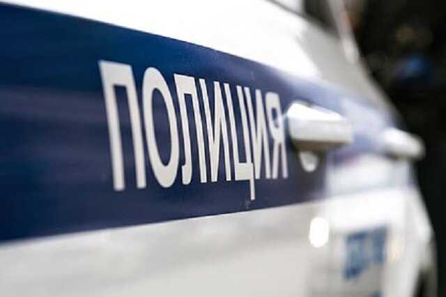 В Москве задержали водителя, который пытался дать полицейскому взятку две тысячи рублей
